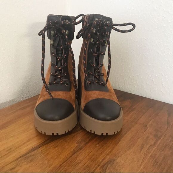C&V‎ Suede Leather Platform Hiking Boot Bootie Lug Sole Brown Cap Toe Size 6 New - Picture 3 of 13